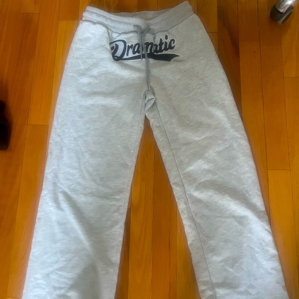 🩶Gray Sweatpants with Dramatic Logo EDIKTED🩶